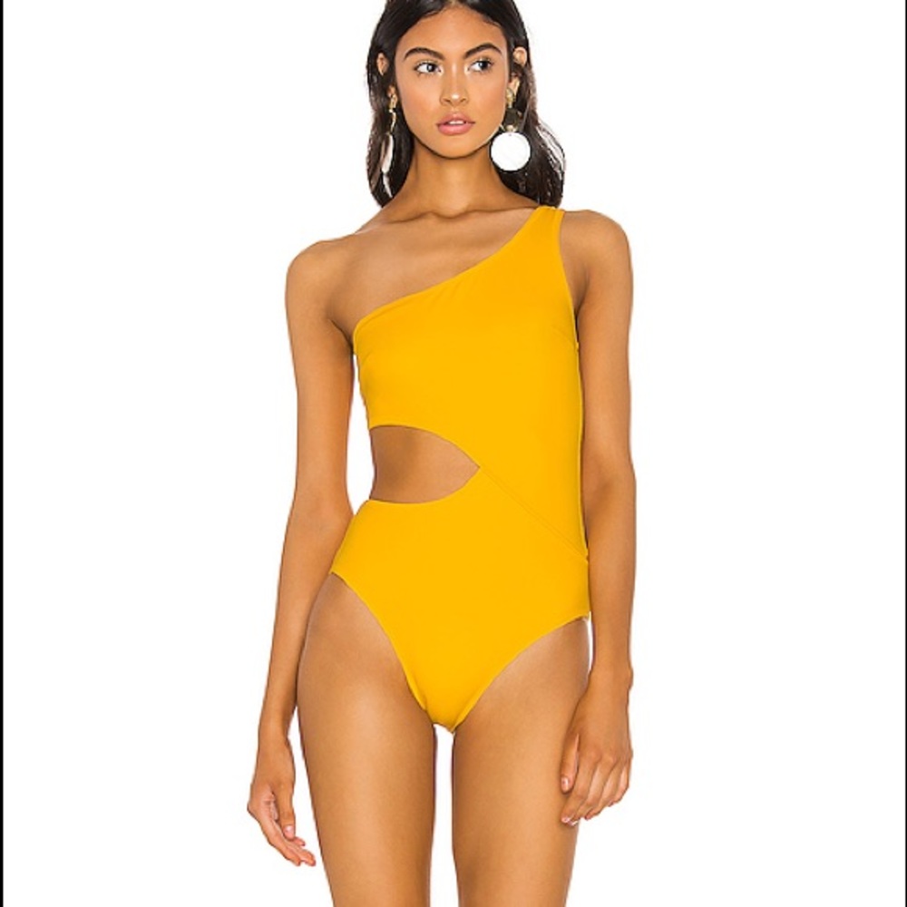 NEW! The Claudia in Tweety!